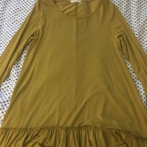 yellow long sleeve ruffley shirt